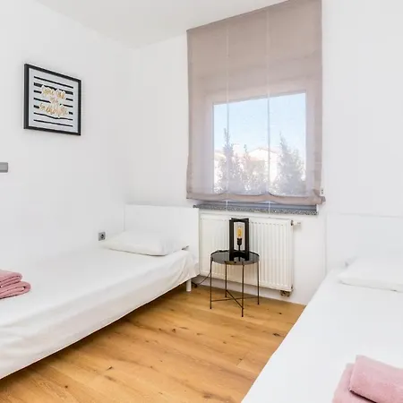 Malin Apartment
